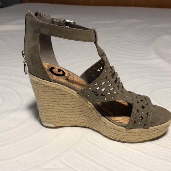 Guess Wedge Sandle - Picture 5 of 6